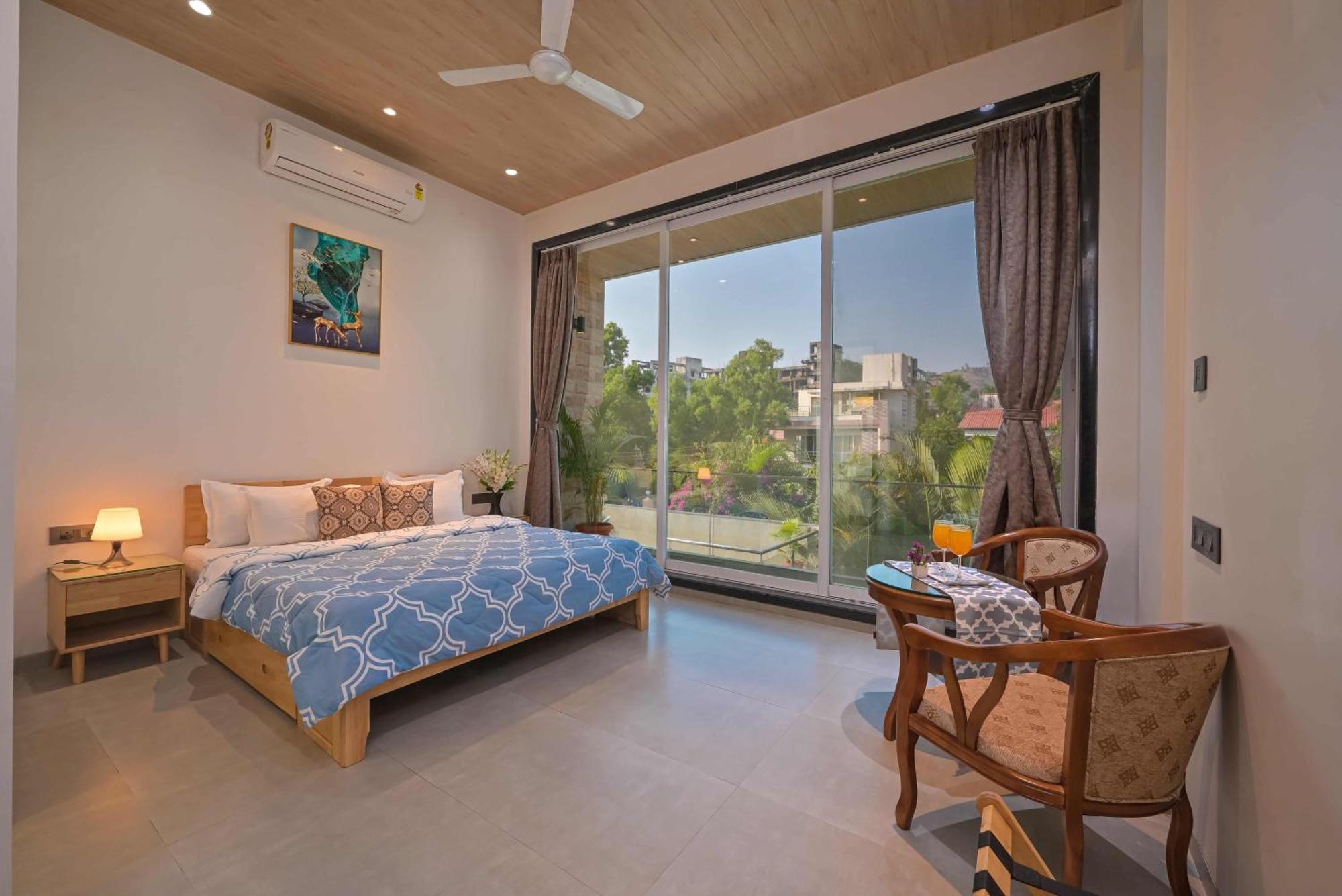 Elegant Villa By Tropicana Stays ロナバラ エクステリア 写真